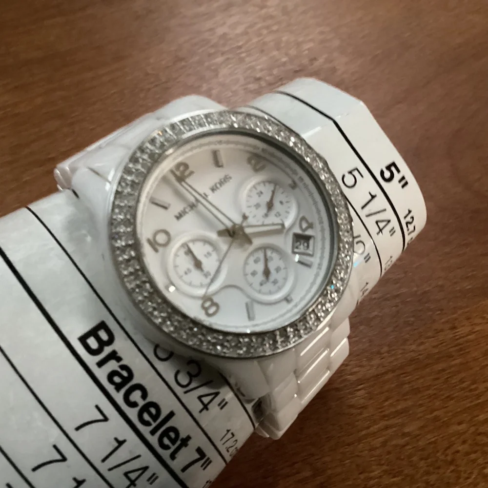 Michael Kors Runway White Dial Ceramic Strap Glitz Women’s Watch MK5188